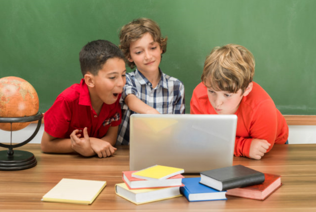 Leia mais sobre o artigo Educação híbrida, disruptiva e colaborativa: os desafios do século XXI