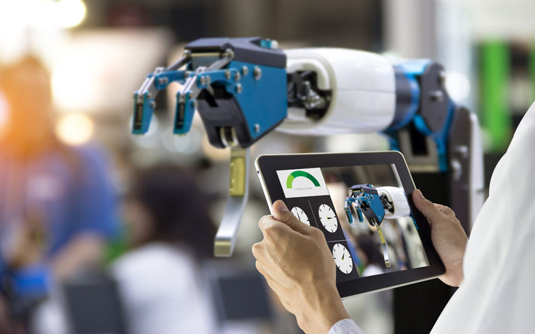 Leia mais sobre o artigo Entenda os impactos da Quarta Revolução Industrial na Educação!