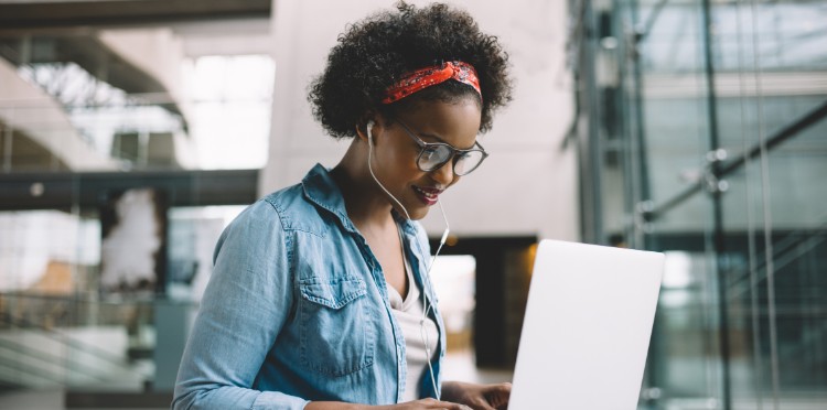 Leia mais sobre o artigo MOOC (Massive Online Open Course): entenda o que é e como funciona