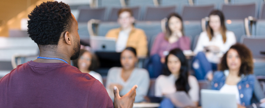 Leia mais sobre o artigo Como dar feedback para alunos de forma eficaz? Entenda
