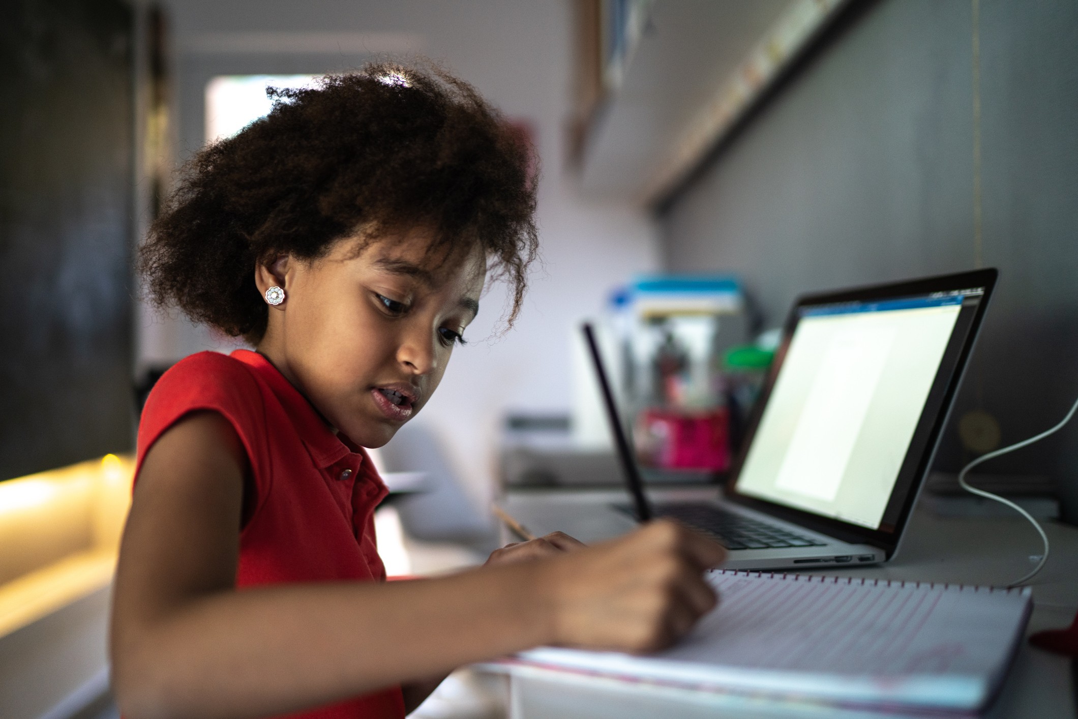 Leia mais sobre o artigo Como funciona a educação interativa e quais seus benefícios?