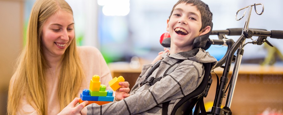 Leia mais sobre o artigo O que é o Atendimento Educacional Especializado? Entenda como funciona