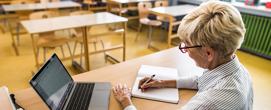 Leia mais sobre o artigo Como avaliar um professor e o que deve ser analisado?