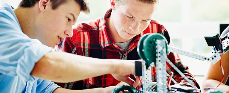 Leia mais sobre o artigo Cursos do futuro: conheça os principais e por que oferecê-los