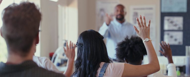 Leia mais sobre o artigo Métodos de avaliação: como avaliar o desempenho da equipe acadêmica?